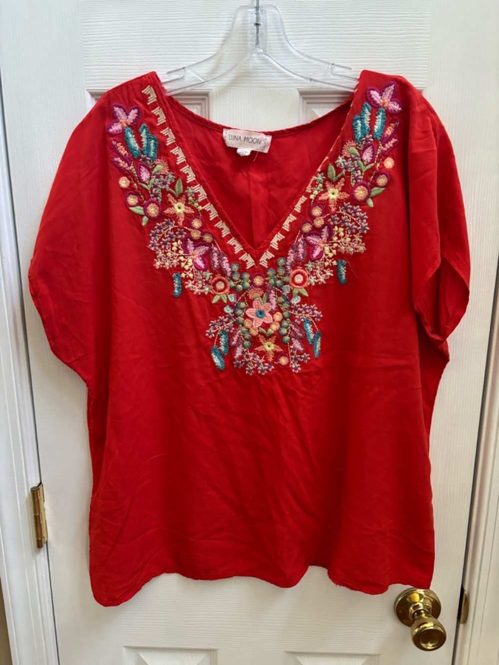 Luna Moon Red Embroidered V Neck Top Size XL, EUC - Picture 2 of 4